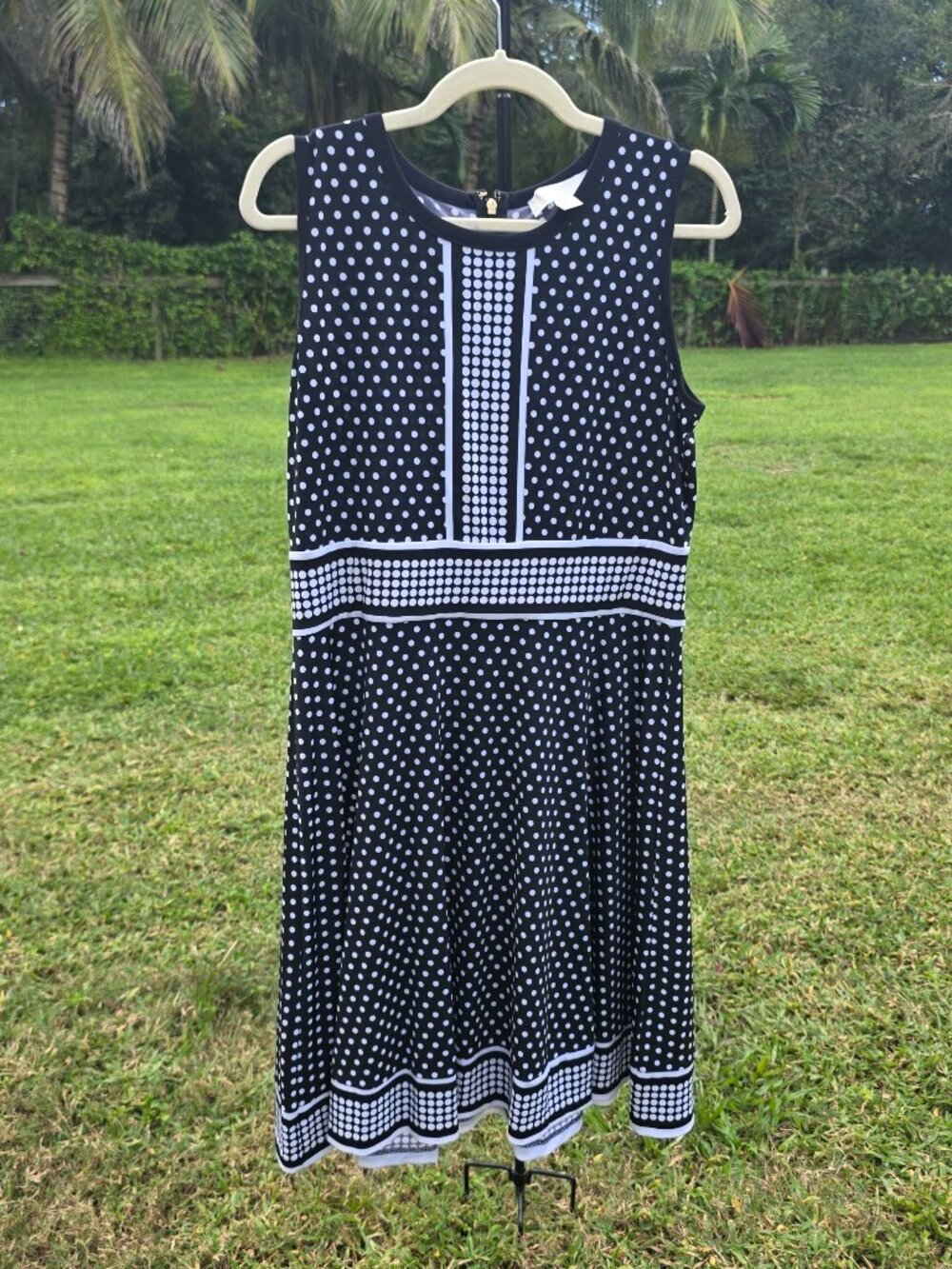 Michael Kors Polka Dot Shift Dress L Sleeveless Fit and Flare Lightweight Midi